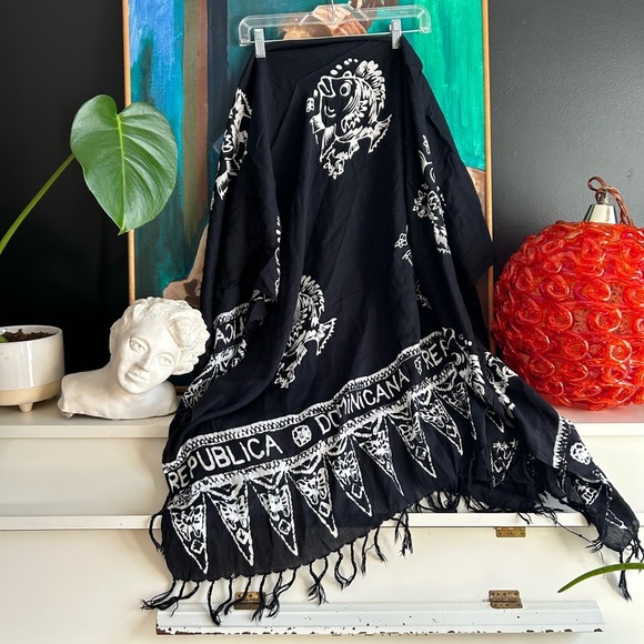 Black and White Women's Swim Sarong - Picture 10 of 15